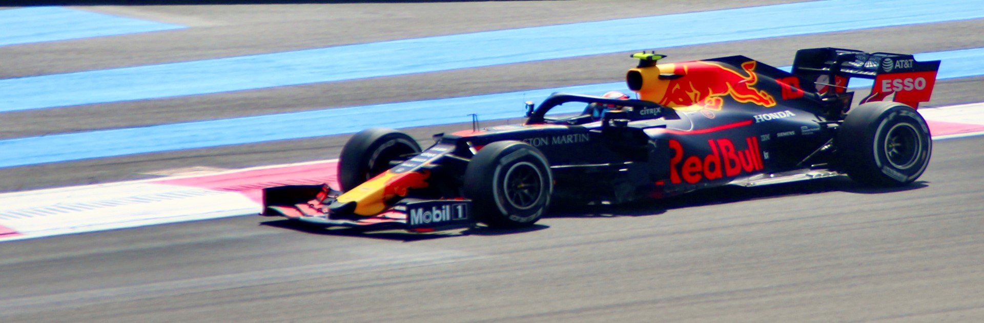 DQN DU QUESNE silder image MotorSportSlideshow-08.jpg 